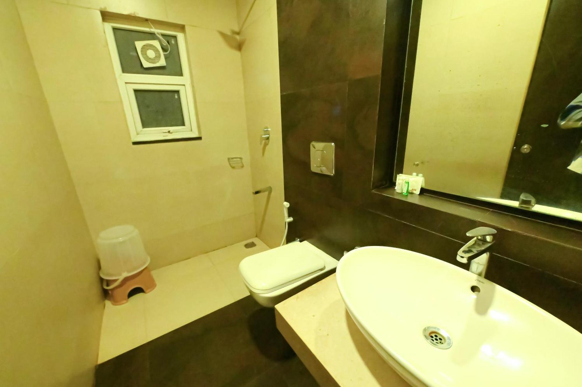 מייזור Yuvraj Palace Inn מראה חיצוני תמונה