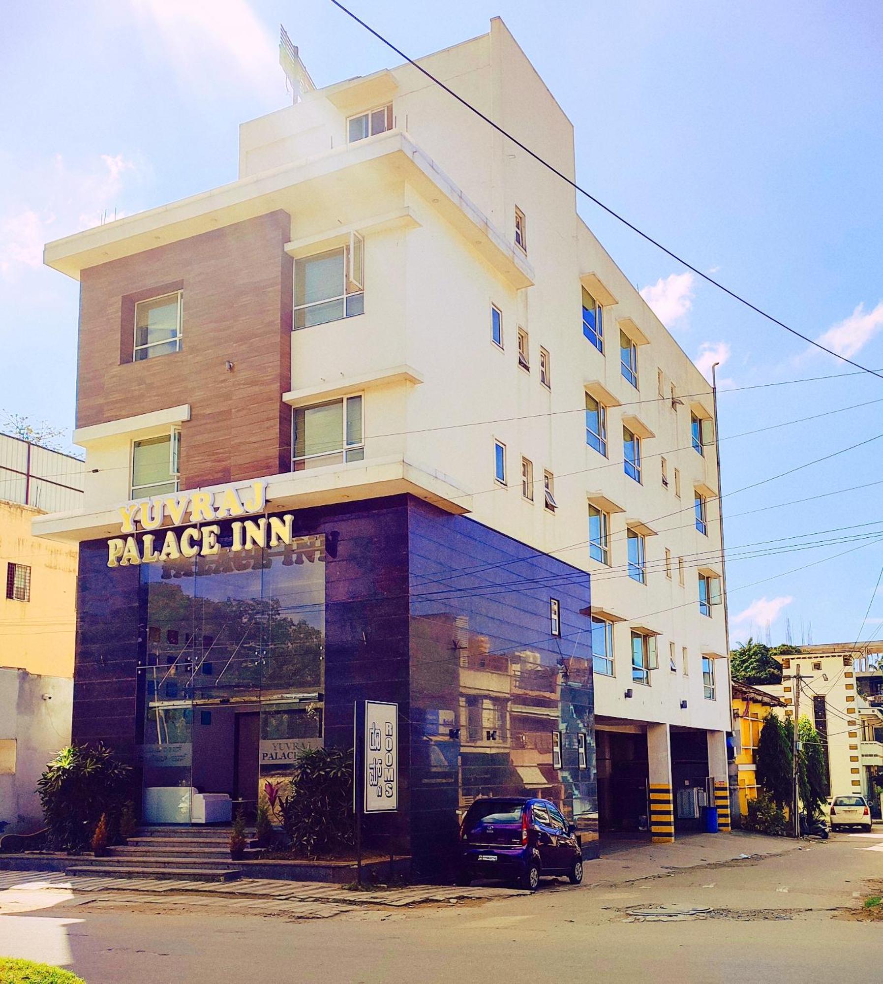 מייזור Yuvraj Palace Inn מראה חיצוני תמונה